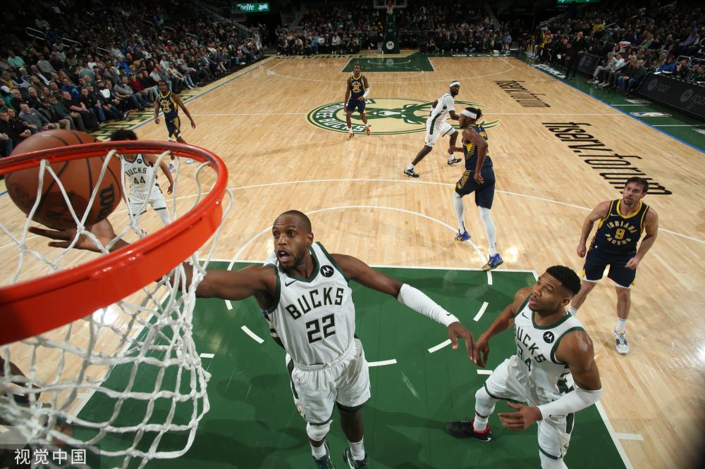 飛吻拍屁股 飛吻拍屁股