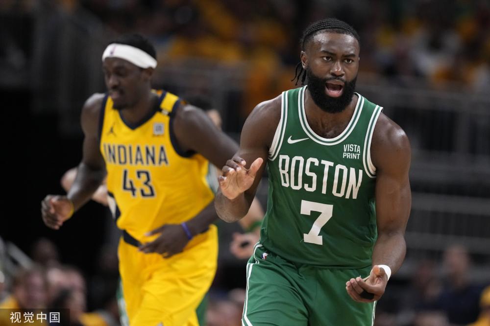 西甲巴萨3-2逆转莱万特，佩德里世界波亚马尔造乌龙